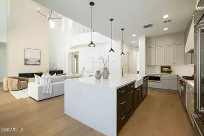 3912 E Crittenden Lane, Phoenix, AZ 85018 - Photo 13