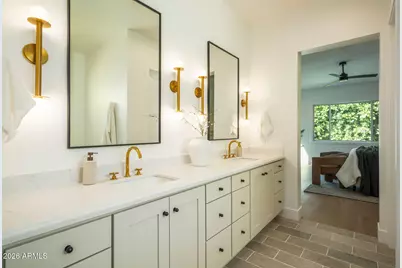 3912 E Crittenden Lane, Phoenix, AZ 85018 - Photo 21