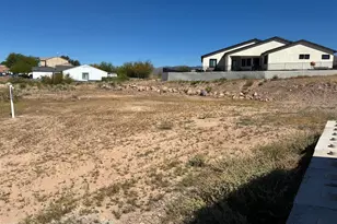 393 W Highlands Dr W, Superior, AZ 85173 - Photo 1