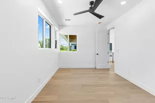 4852 E Piccadilly Rd, Phoenix, AZ 85018 - Photo 33