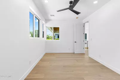 4852 E Piccadilly Road, Phoenix, AZ 85018 - Photo 25