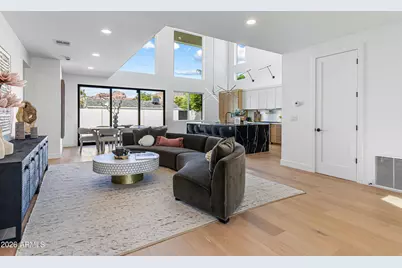 4852 E Piccadilly Road, Phoenix, AZ 85018 - Photo 15