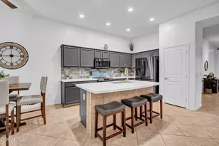 6913 W Abraham Ln, Glendale, AZ 85308 - Photo 9