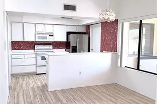 20014 N Broken Arrow Dr, Sun City West, AZ 85375 - Photo 5