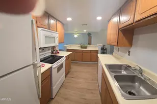 1021 S Greenfield Rd, Mesa, AZ 85206 - Photo 5