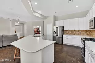 6340 S 4 Peaks Pl, Chandler, AZ 85249 - Photo 11