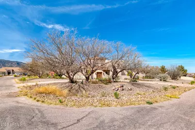 1955 E Yavapai Place, Sierra Vista, AZ 85650 - Photo 5
