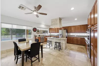 27892 N 97th Lane, Peoria, AZ 85383 - Photo 11