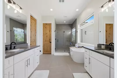 6896 E Lomas Verdes Drive, Scottsdale, AZ 85266 - Photo 23