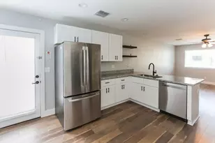 4656 S 38th Ln, Phoenix, AZ 85041 - Photo 7