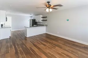 4656 S 38th Ln, Phoenix, AZ 85041 - Photo 5