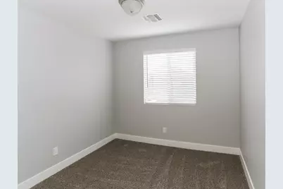 4656 S 38th Lane, Phoenix, AZ 85041 - Photo 13