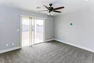 4656 S 38th Ln, Phoenix, AZ 85041 - Photo 9