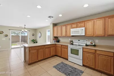 967 E Leslie Avenue, San Tan Valley, AZ 85140 - Photo 7