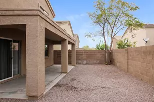 12924 W Peppertree Ln, Glendale, AZ 85307 - Photo 17