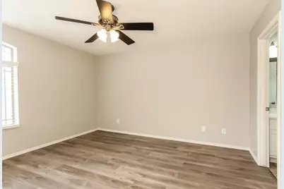 12924 W Peppertree Lane, Glendale, AZ 85307 - Photo 7