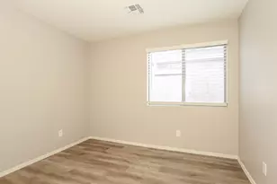 12924 W Peppertree Ln, Glendale, AZ 85307 - Photo 13