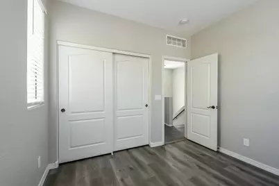 2403 W Dusty Wren Drive, Phoenix, AZ 85085 - Photo 13