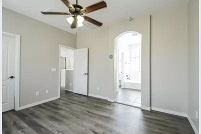 2403 W Dusty Wren Drive, Phoenix, AZ 85085 - Photo 11