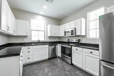 2403 W Dusty Wren Drive, Phoenix, AZ 85085 - Photo 9