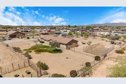 13105 S 209th Lane, Buckeye, AZ 85326 - Photo 5