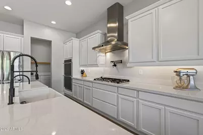 10706 E Travertine Avenue, Mesa, AZ 85212 - Photo 11