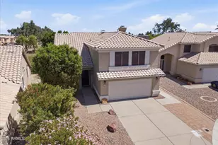 13633 S 47th St, Phoenix, AZ 85044 - Photo 3