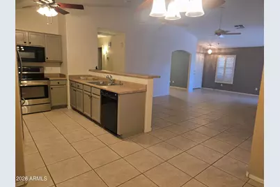 11109 W Madisen Ellise Drive, Surprise, AZ 85378 - Photo 3