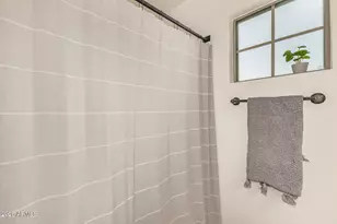 2725 E Mine Creek Rd, Phoenix, AZ 85024 - Photo 25