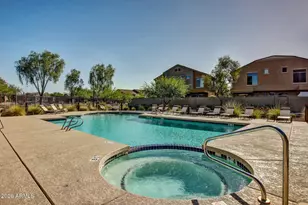 2725 E Mine Creek Rd, Phoenix, AZ 85024 - Photo 33