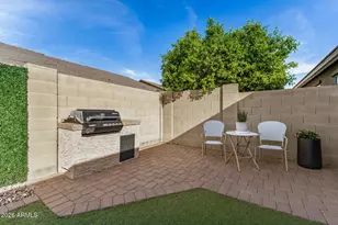 2725 E Mine Creek Rd, Phoenix, AZ 85024 - Photo 31