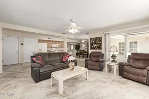 11801 N Coggins Dr, Sun City, AZ 85351 - Photo 17