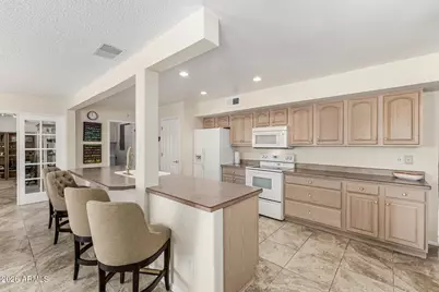 11801 N Coggins Drive, Sun City, AZ 85351 - Photo 3