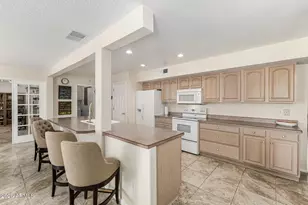 11801 N Coggins Dr, Sun City, AZ 85351 - Photo 3