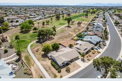 11801 N Coggins Drive, Sun City, AZ 85351 - Photo 7