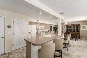 11801 N Coggins Dr, Sun City, AZ 85351 - Photo 15