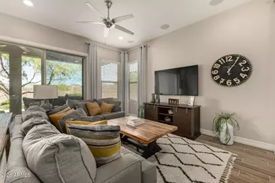 16458 W Gary Way, Goodyear, AZ 85338 - Photo 5