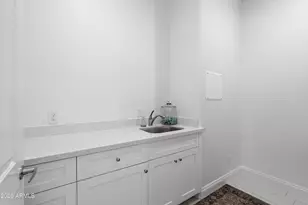 1822 W El Caminito Dr, Phoenix, AZ 85021 - Photo 43