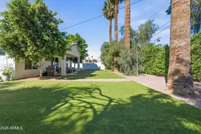 1822 W El Caminito Drive, Phoenix, AZ 85021 - Photo 39