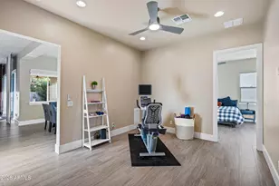 355 E Maryland Ave, Phoenix, AZ 85012 - Photo 25