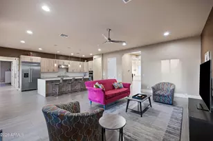 355 E Maryland Ave, Phoenix, AZ 85012 - Photo 13