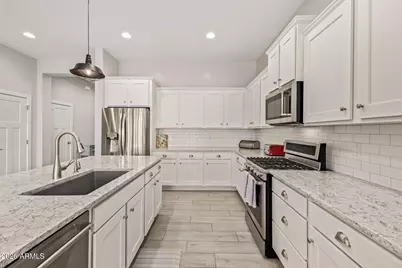 10729 E Nido Avenue, Mesa, AZ 85209 - Photo 7