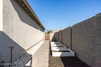 37044 N Aleutian Drive, San Tan Valley, AZ 85143 - Photo 31