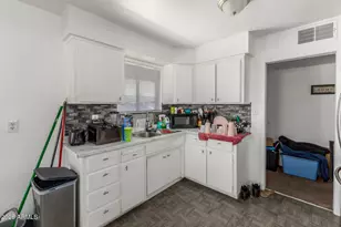 2344 E School Dr, Phoenix, AZ 85040 - Photo 7