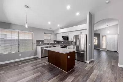 2313 W Straight Arrow Lane, Phoenix, AZ 85085 - Photo 9