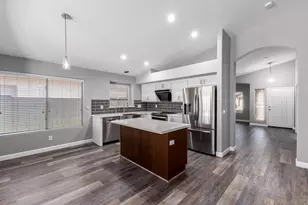 2313 W Straight Arrow Ln, Phoenix, AZ 85085 - Photo 9