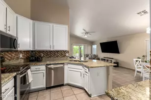 2017 E Aire Libre Ave, Phoenix, AZ 85022 - Photo 13