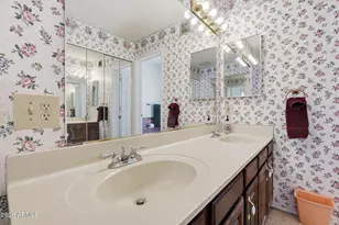 10121 W Montecito Ave, Phoenix, AZ 85037 - Photo 11