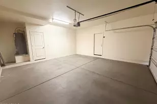 7763 W Pipestone Pl, Phoenix, AZ 85035 - Photo 17