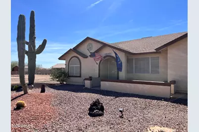 10361 W Buena Vista Drive, Arizona City, AZ 85123 - Photo 5